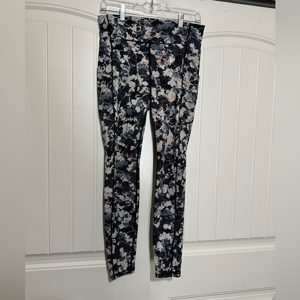 Lululemon Speed Up Tight *Full-On Luxtreme 28